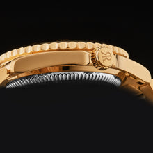 Load image into Gallery viewer, Revue Thommen Men's 'Diver' Green Dial Stainless Steel Bracelet Swiss Automatic Watch 17571.2464