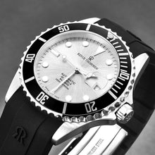 Load image into Gallery viewer, Revue Thommen Men's 'Diver' Silver Dial Rubber Strap Swiss Automatic Watch 17571.2827