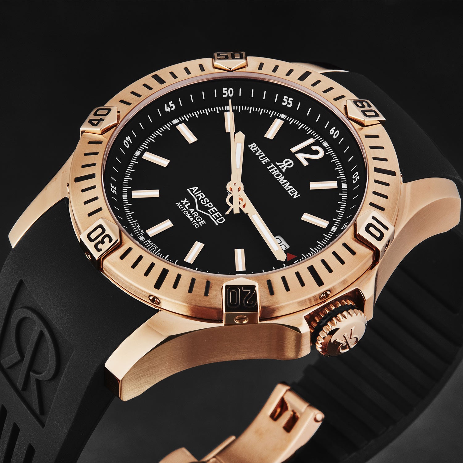 Revue Thommen Men's 'Air speed' Black Dial Black Rubber Strap Automati