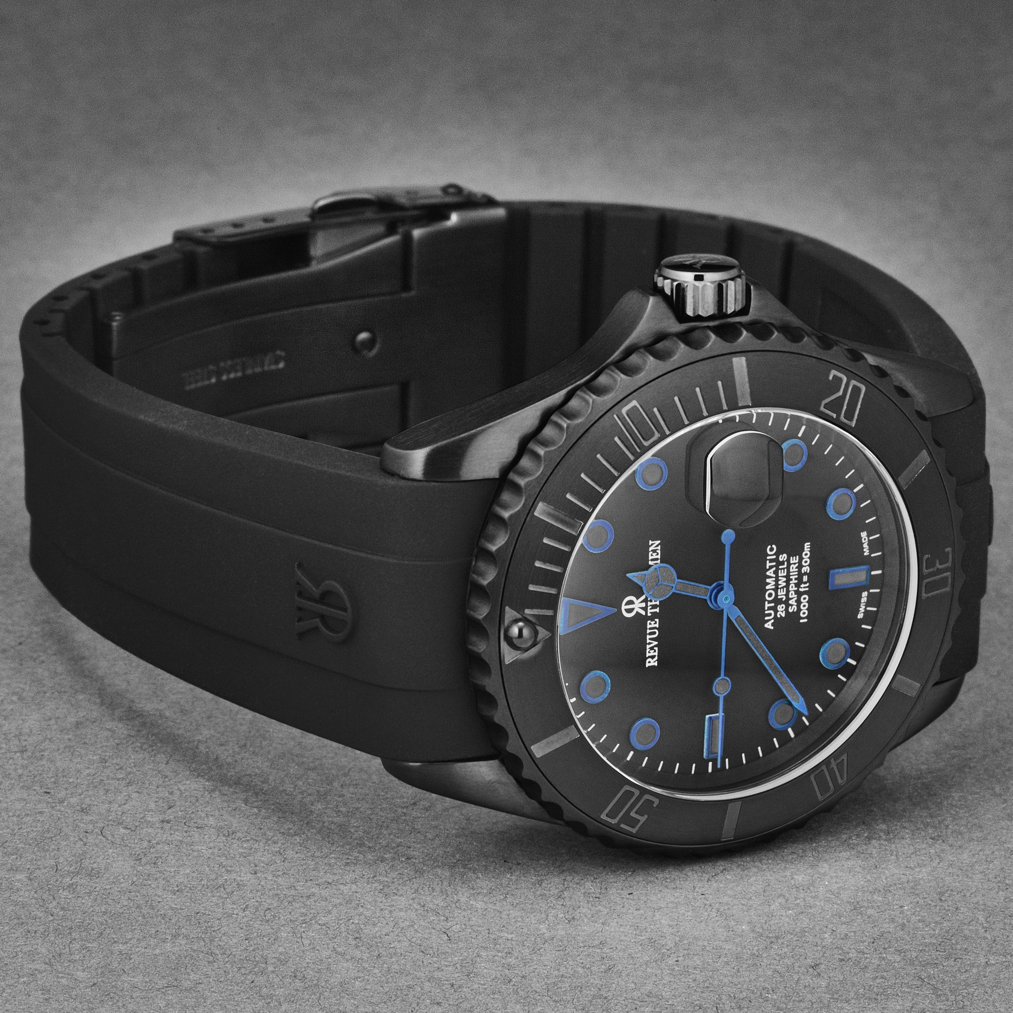 Revue Thommen Men's 'Diver' Black Dial Black Rubber Strap