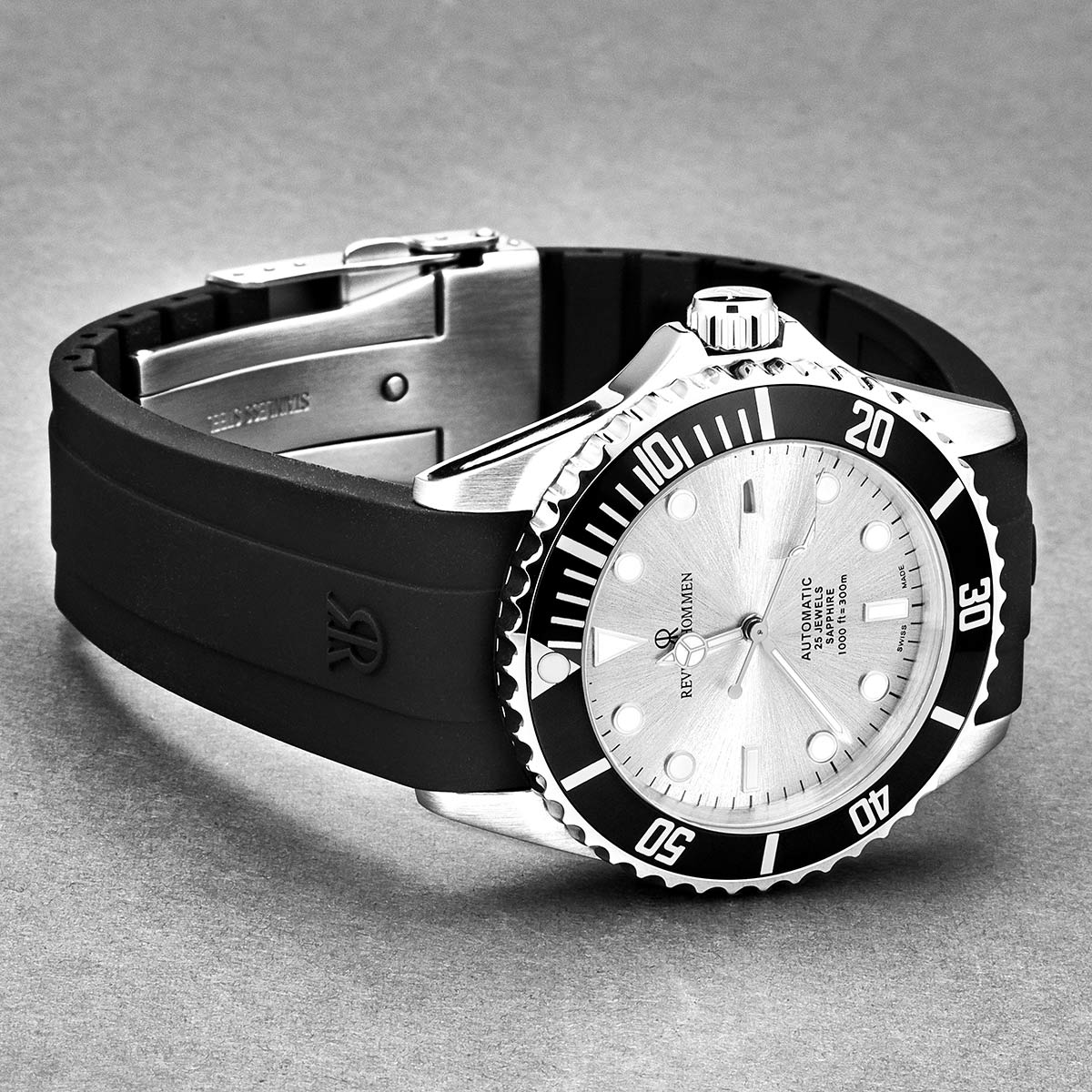 Revue Thommen Men's 'Diver' Silver Dial Rubber Strap Swiss