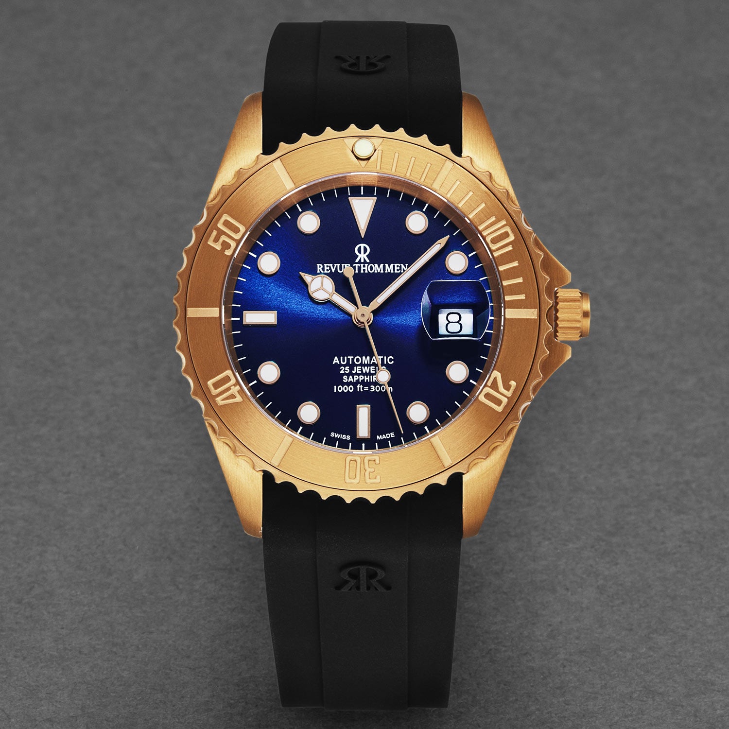 人気定番の Thommen Revue Men's Strap Rubber Black Dial Blue 'Diver' 時計